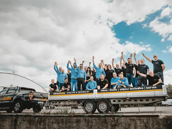 tým Oknostudio